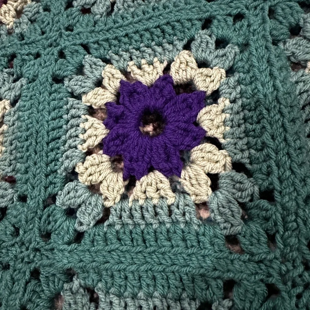 GRANNY SQUARE CROCHETED MULTI COLORED GREEN THROW PICNIC BLANKET KNIT HANDMADE